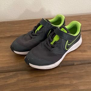 Boys Nike Sneakers